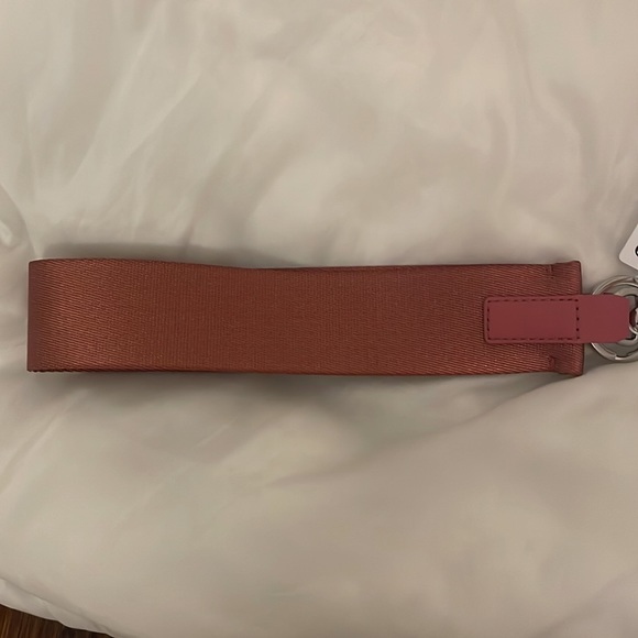 NWT Never Lost Keychain (Brier Rose/Orange
Frappe) Lululemon - Picture 2 of 3